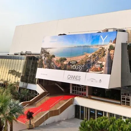 2 Pieces Centre דירה *